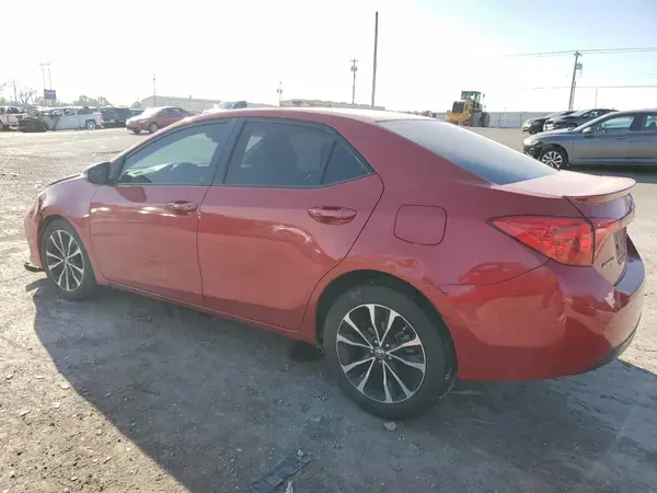 5YFBURHE5HP580297 2017 TOYOTA COROLLA - Image 2