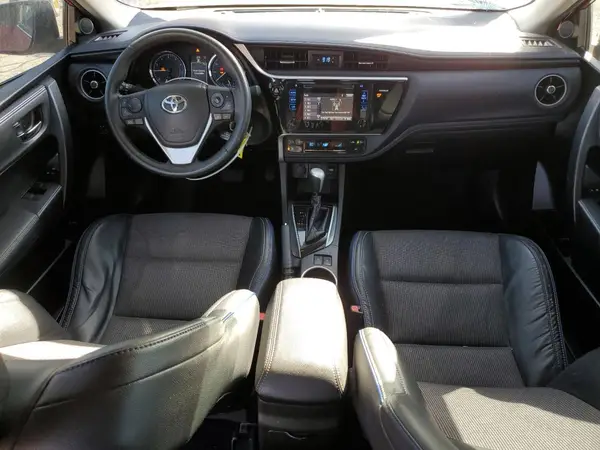 5YFBURHE5HP580297 2017 TOYOTA COROLLA - Image 8