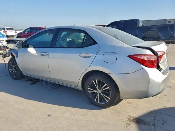 5YFBURHE5HP581255 2017 TOYOTA COROLLA - Image 2