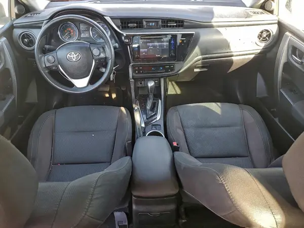 5YFBURHE5HP581255 2017 TOYOTA COROLLA - Image 8