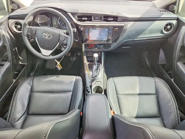 5YFBURHE5HP581577 2017 TOYOTA COROLLA - Image 8