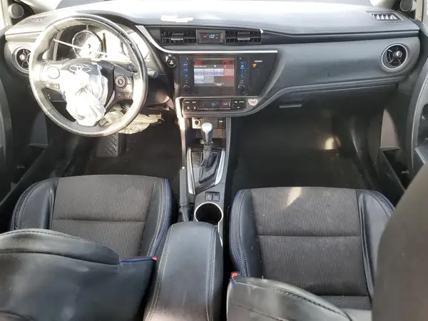 5YFBURHE5HP583734 2017 TOYOTA COROLLA - Image 8