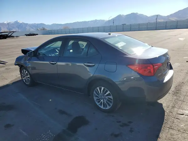5YFBURHE5HP586536 2017 TOYOTA COROLLA - Image 2