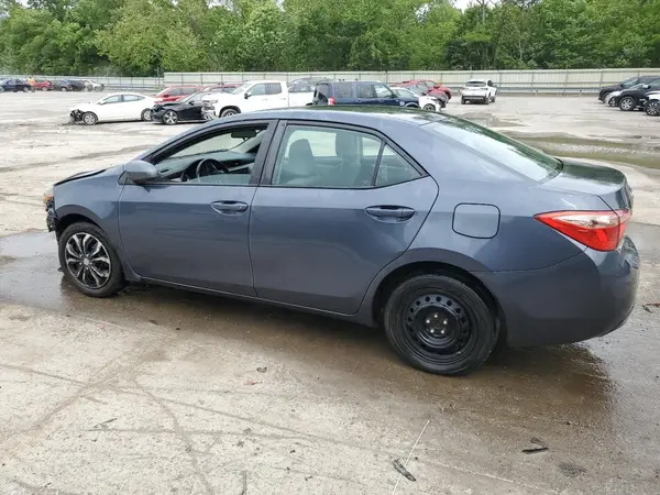5YFBURHE5HP587461 2017 TOYOTA COROLLA - Image 2