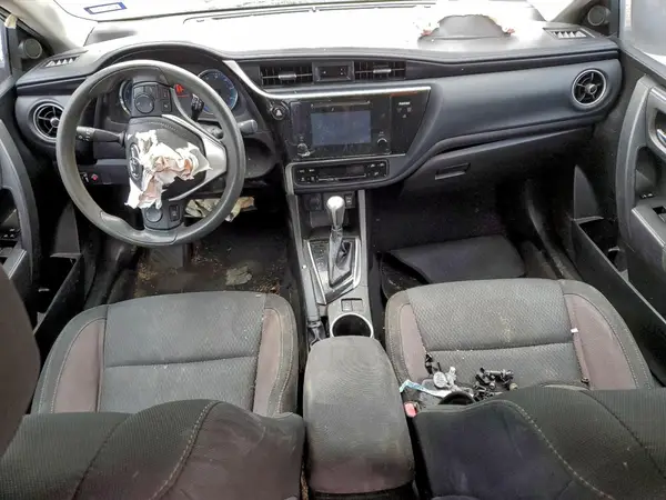 5YFBURHE5HP587721 2017 TOYOTA COROLLA - Image 8