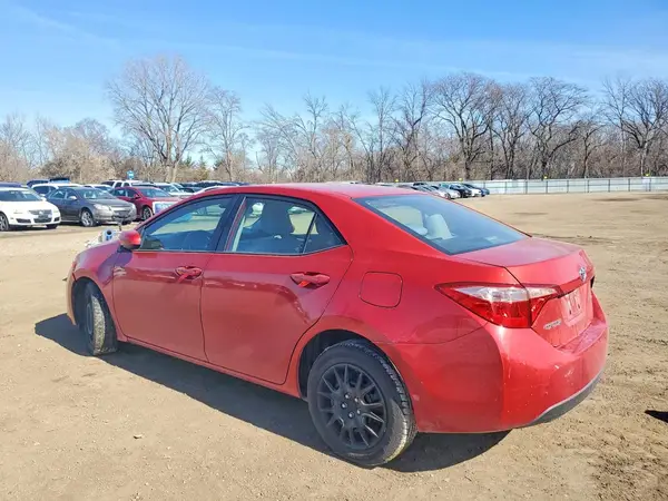5YFBURHE5HP589632 2017 TOYOTA COROLLA - Image 2