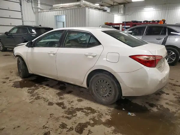 5YFBURHE5HP590196 2017 TOYOTA COROLLA - Image 2