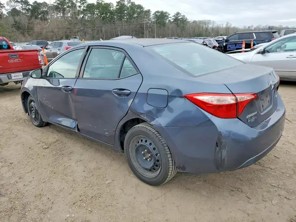 5YFBURHE5HP590537 2017 TOYOTA COROLLA - Image 2