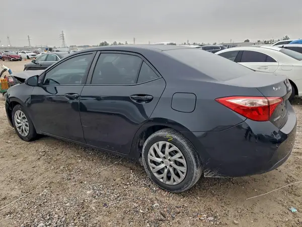 5YFBURHE5HP593096 2017 TOYOTA COROLLA - Image 2