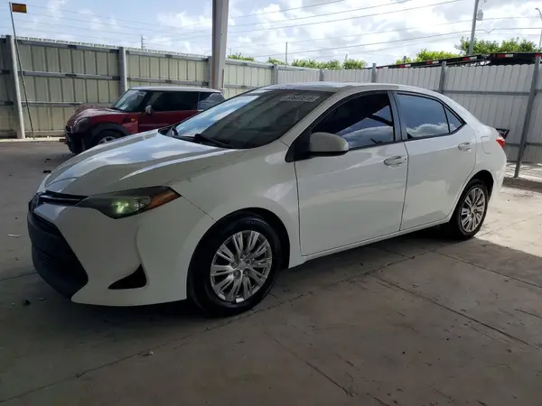 5YFBURHE5HP593387 2017 TOYOTA COROLLA - Image 1