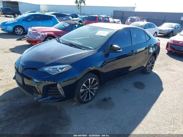 5YFBURHE5HP593485 2017 TOYOTA COROLLA - Image 2