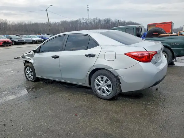 5YFBURHE5HP593745 2017 TOYOTA COROLLA - Image 2