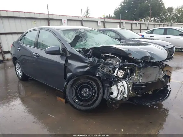 5YFBURHE5HP593860 2017 TOYOTA COROLLA - Image 1