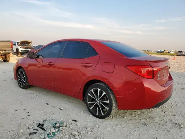 5YFBURHE5HP594474 2017 TOYOTA COROLLA - Image 2