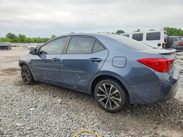 5YFBURHE5HP595849 2017 TOYOTA COROLLA - Image 2