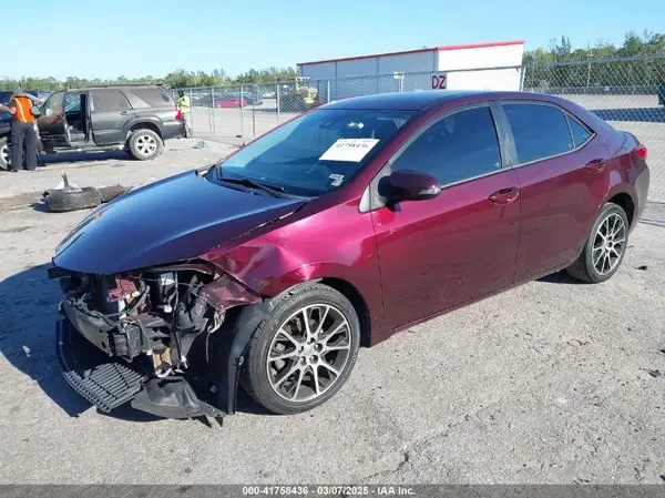 5YFBURHE5HP598234 2017 TOYOTA COROLLA - Image 2