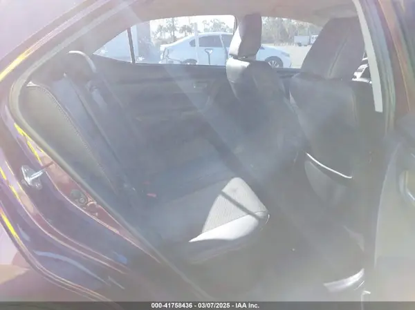 5YFBURHE5HP598234 2017 TOYOTA COROLLA - Image 8