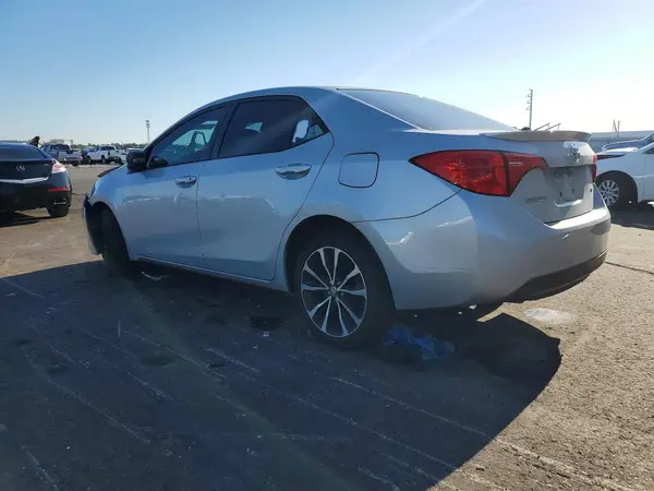5YFBURHE5HP598475 2017 TOYOTA COROLLA - Image 2