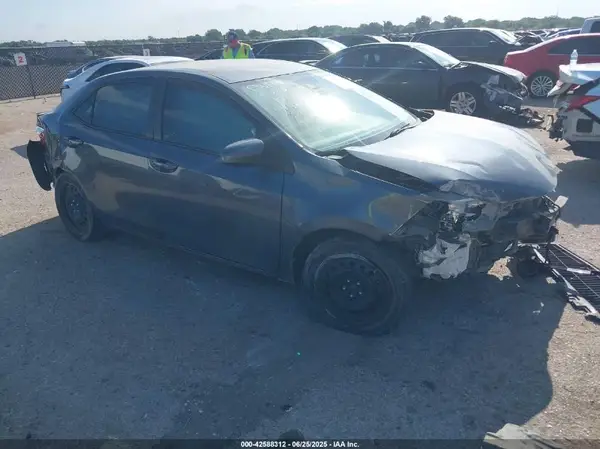 5YFBURHE5HP598976 2017 TOYOTA COROLLA - Image 1