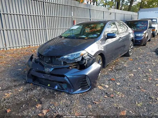 5YFBURHE5HP600189 2017 TOYOTA COROLLA - Image 2