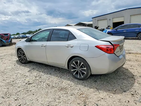 5YFBURHE5HP600645 2017 TOYOTA COROLLA - Image 2