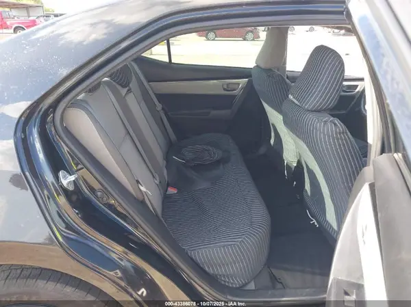 5YFBURHE5HP601567 2017 TOYOTA COROLLA - Image 8