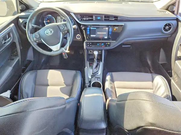 5YFBURHE5HP601973 2017 TOYOTA COROLLA - Image 8