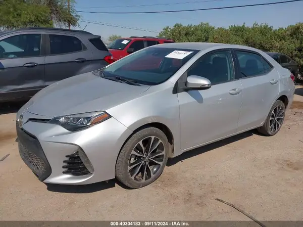 5YFBURHE5HP604517 2017 TOYOTA COROLLA - Image 2