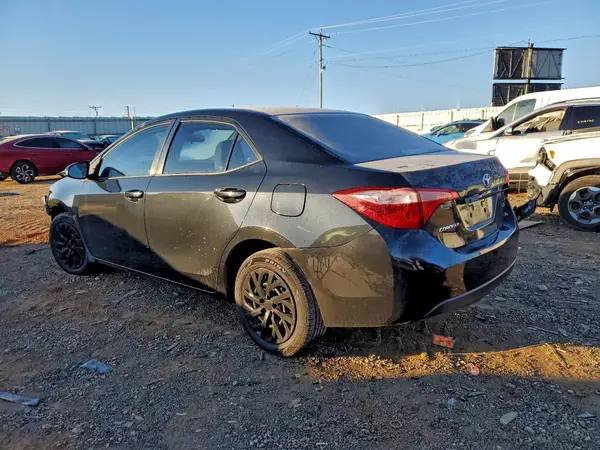 5YFBURHE5HP607580 2017 TOYOTA COROLLA - Image 2