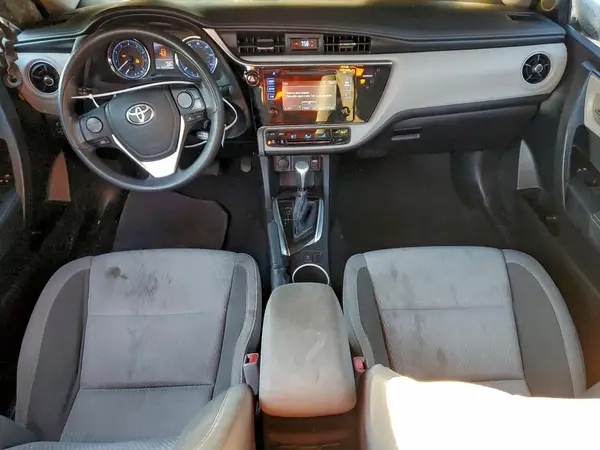 5YFBURHE5HP607580 2017 TOYOTA COROLLA - Image 8