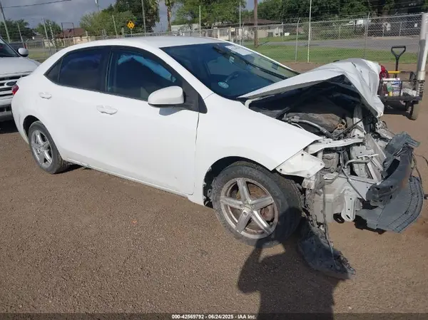 5YFBURHE5HP608082 2017 TOYOTA COROLLA - Image 1