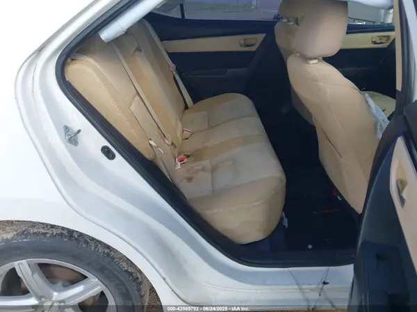 5YFBURHE5HP608082 2017 TOYOTA COROLLA - Image 8