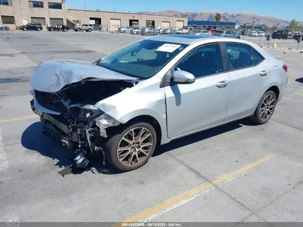 5YFBURHE5HP609118 2017 TOYOTA COROLLA - Image 2