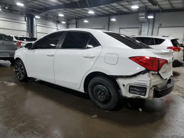 5YFBURHE5HP609247 2017 TOYOTA COROLLA - Image 2