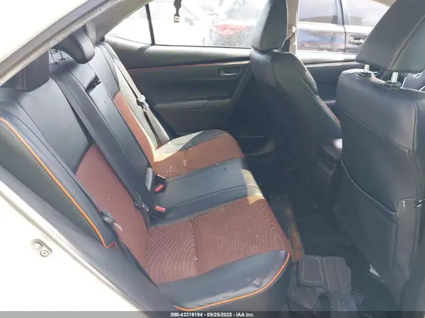 5YFBURHE5HP610432 2017 TOYOTA COROLLA - Image 8