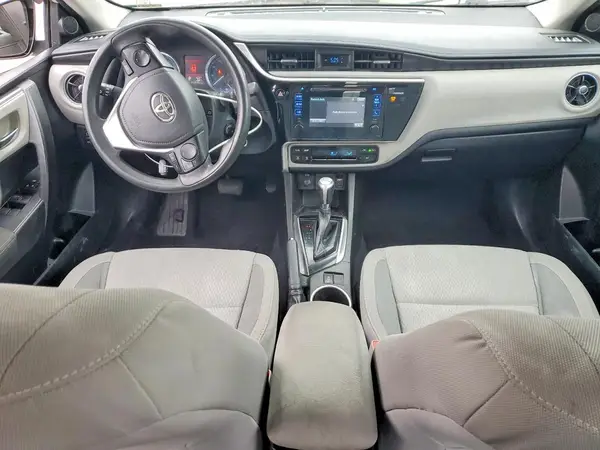 5YFBURHE5HP611595 2017 TOYOTA COROLLA - Image 8