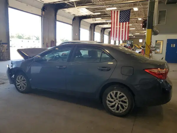 5YFBURHE5HP611645 2017 TOYOTA COROLLA - Image 2