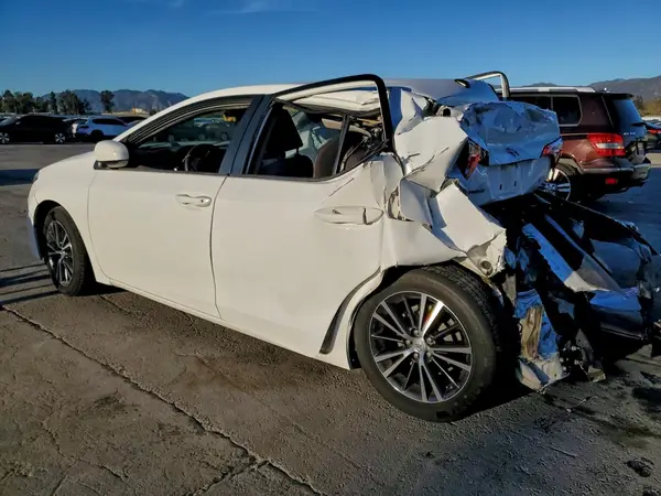 5YFBURHE5HP612407 2017 TOYOTA COROLLA - Image 2