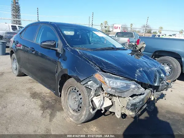 5YFBURHE5HP619373 2017 TOYOTA COROLLA - Image 1