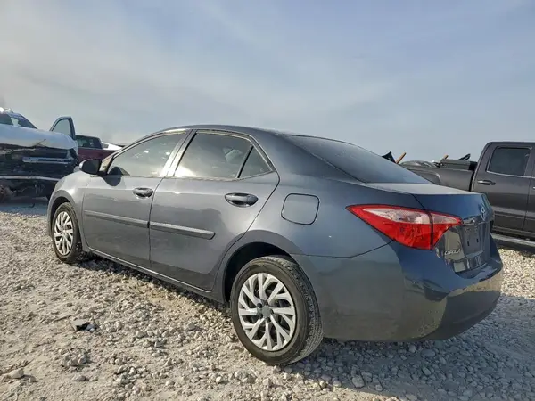 5YFBURHE5HP621401 2017 TOYOTA COROLLA - Image 2