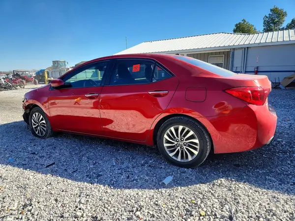5YFBURHE5HP622421 2017 TOYOTA COROLLA - Image 2