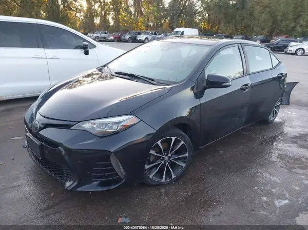 5YFBURHE5HP623004 2017 TOYOTA COROLLA - Image 2