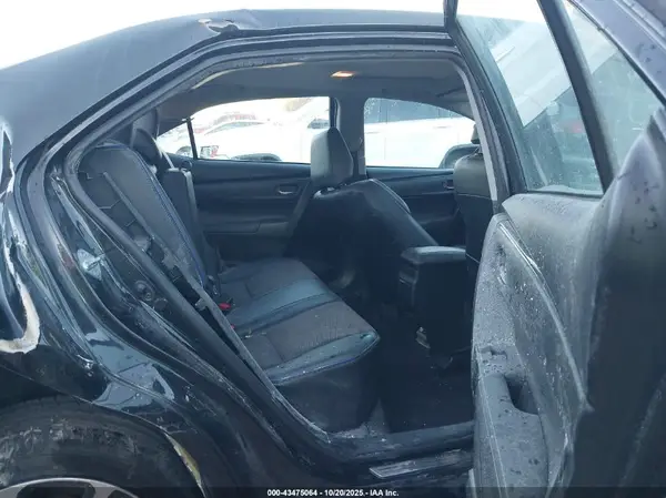 5YFBURHE5HP623004 2017 TOYOTA COROLLA - Image 8