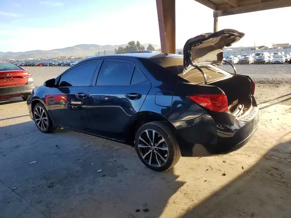 5YFBURHE5HP623035 2017 TOYOTA COROLLA - Image 2