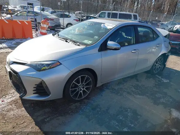 5YFBURHE5HP624458 2017 TOYOTA COROLLA - Image 2