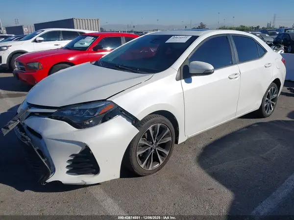 5YFBURHE5HP625027 2017 TOYOTA COROLLA - Image 2