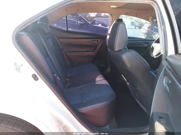 5YFBURHE5HP625027 2017 TOYOTA COROLLA - Image 8