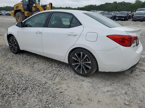 5YFBURHE5HP626047 2017 TOYOTA COROLLA - Image 2