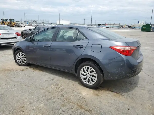 5YFBURHE5HP626274 2017 TOYOTA COROLLA - Image 2