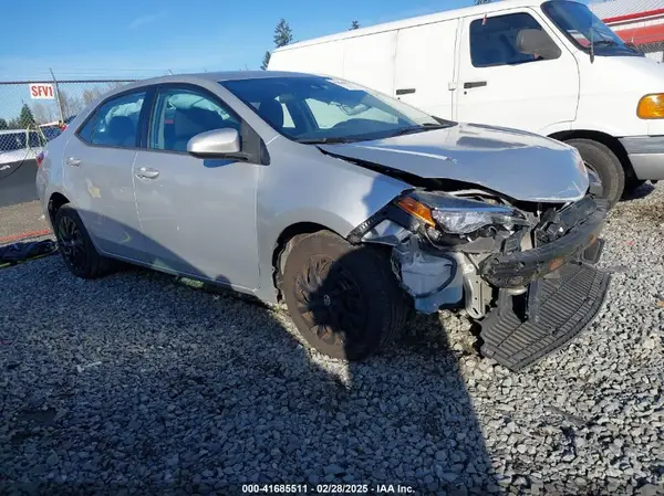 5YFBURHE5HP628879 2017 TOYOTA COROLLA - Image 1